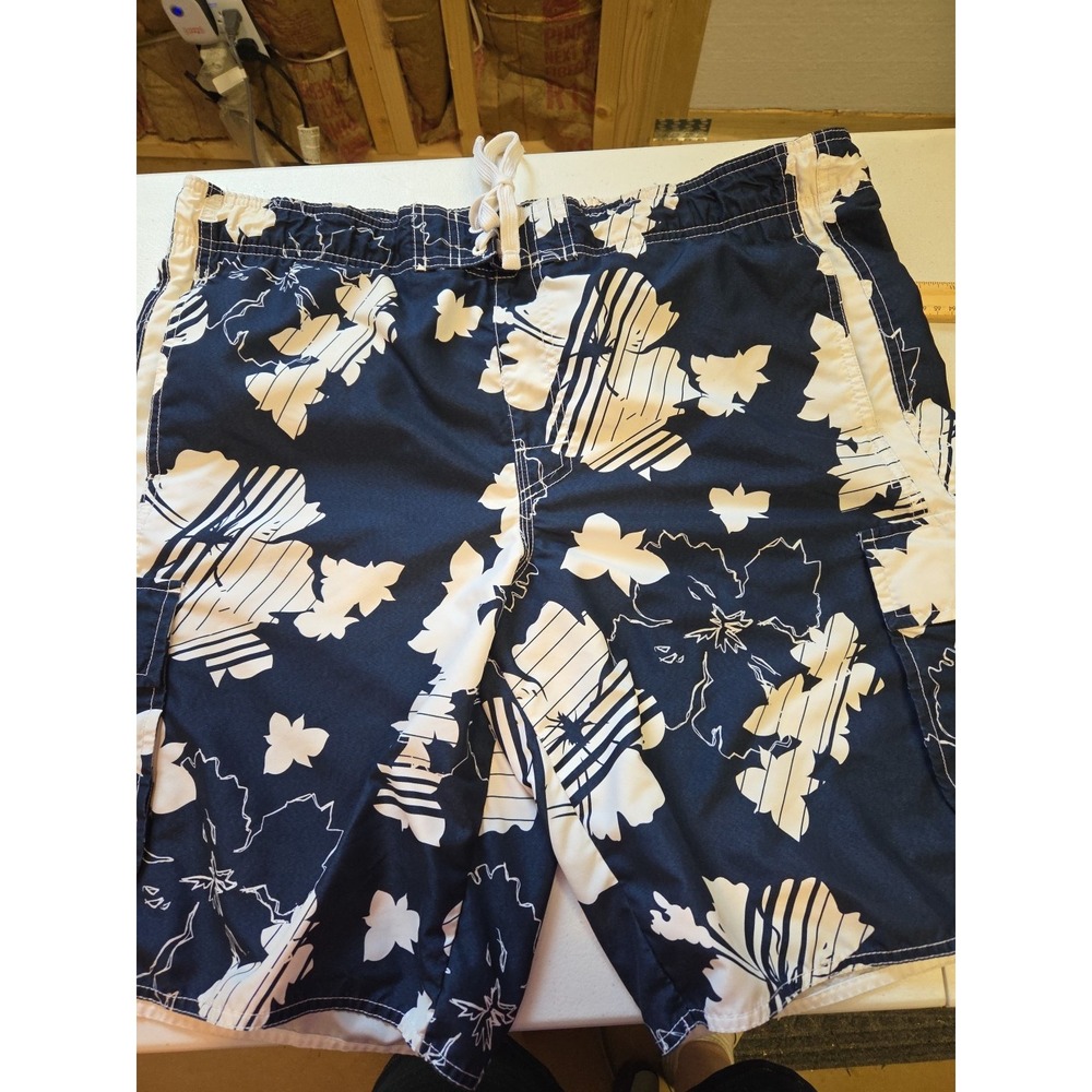 Hang Ten Men's Swim Trunks Large Navy Blue White Floral‎ Hibiscus Board Shorts